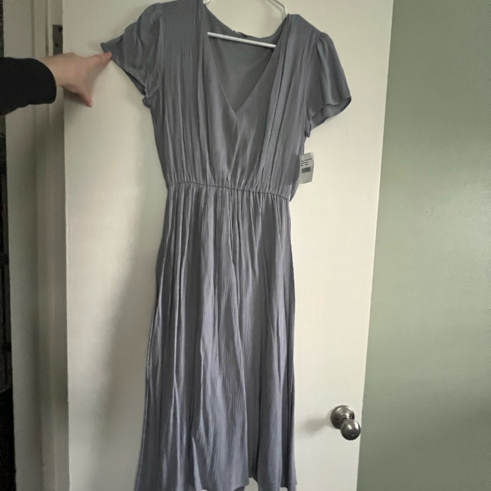 WAYF Elegant Blue/Grey V-Neck Dress. NEVER WORN. Size: Small